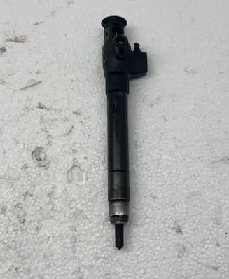 Fuel injector