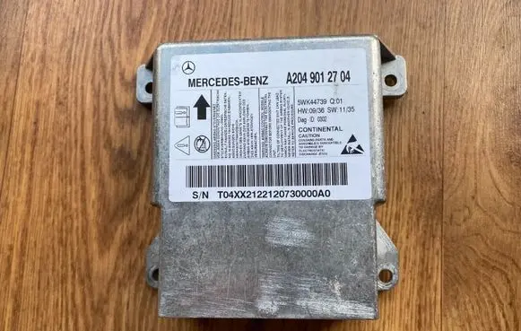 Mercedes-Benz C W204 Airbag control unit/module A2049012704