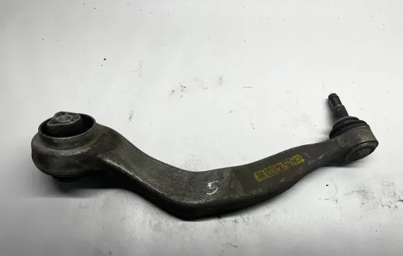 BMW 5 G30 G31 Front lower control arm/wishbone 6861166