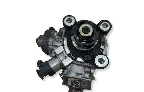 Volvo XC60 Fuel injection high pressure pump 31272896