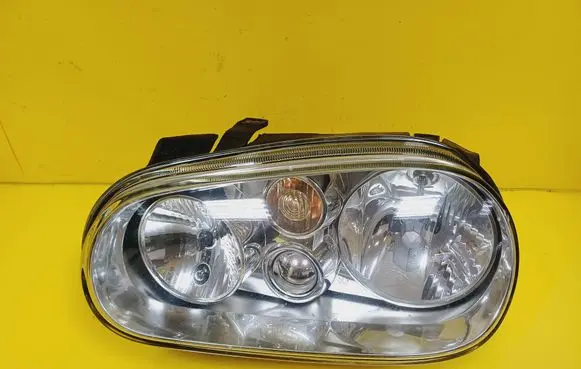 Volkswagen Golf IV Headlight/headlamp 1J1941017B