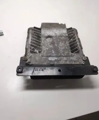 Volkswagen PASSAT B6 Engine control unit/module 03G906018EM 5WP45562AE