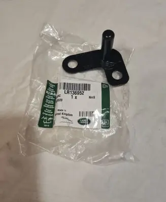 Land Rover Discovery 5 Radiator mount bracket LR136952