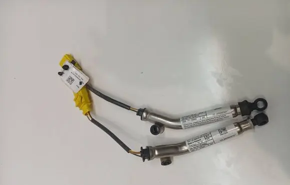 Volkswagen Tiguan Bonnet Pedestrian Airbag Actuator 5NA823823E 61429234 0589P1000684