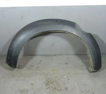 Foot area side trim