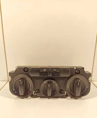 Volkswagen Golf V Interior fan control switch 74730900