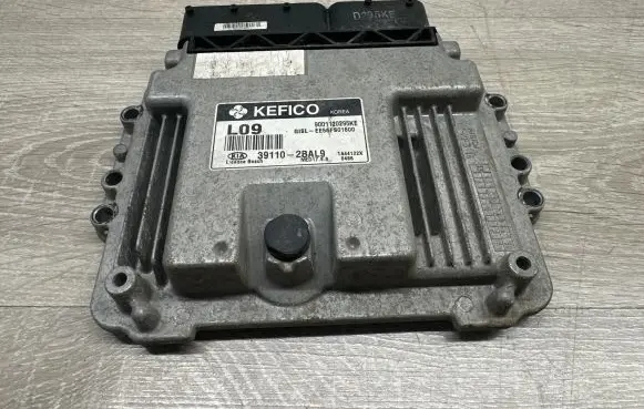 KIA Sportage Engine control unit/module 391102BAL9 EE56FS01600 9001120295KE