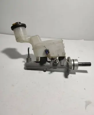Toyota RAV 4 (XA20) Master brake cylinder 132311 10690