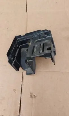 Volkswagen PASSAT B6 Fuse box cover 1K0907361B