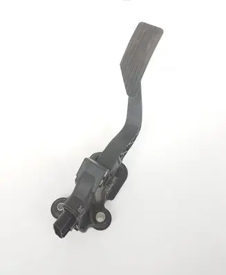 Mitsubishi Outlander Accelerator throttle pedal 1600A115