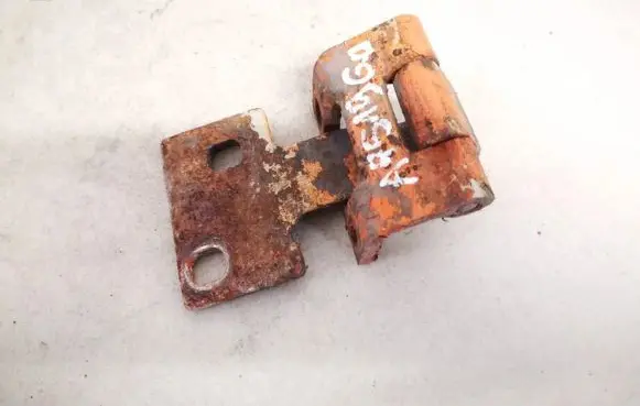 Volkswagen II LT Rear door lower hinge 9017300037