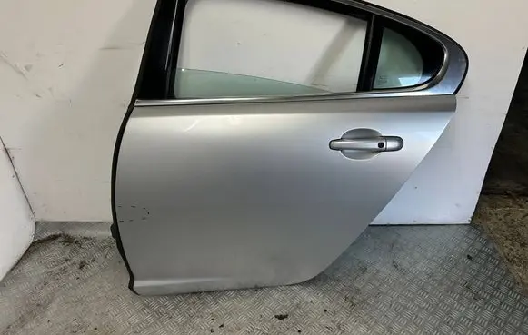 Jaguar XF X250 Rear door