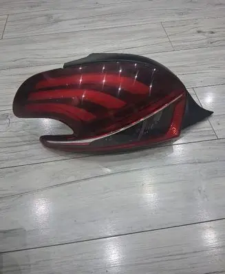 Peugeot Partner Rear/tail lights 9825601280