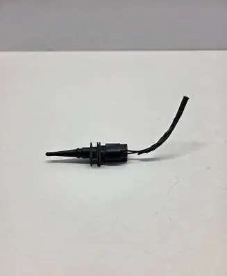 BMW 3 E90 E91 Exhaust gas temperature sensor 17185551