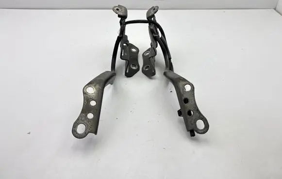 Toyota Auris E180 Engine bonnet/hood hinges 