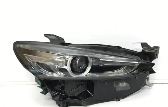 Mazda 6 Headlight/headlamp GRF551030