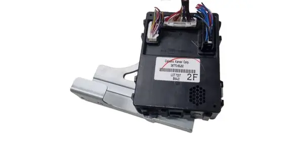 Suzuki Grand Vitara II Comfort/convenience module 3677065J50 B64J2