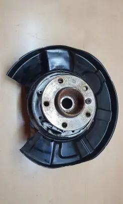 BMW 4 F32 F33 Rear wheel hub spindle/knuckle 