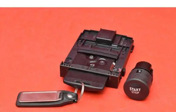 Renault Fluence Ignition lock 285909828R