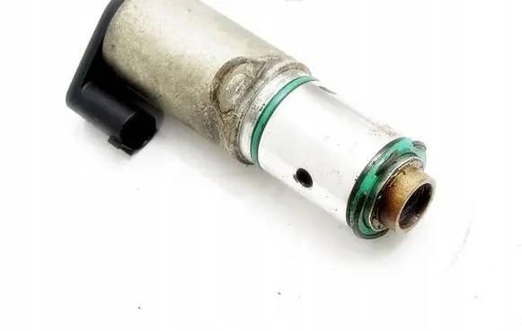 Volvo S70 V70 V70 XC Camshaft vanos timing valve 8176580465