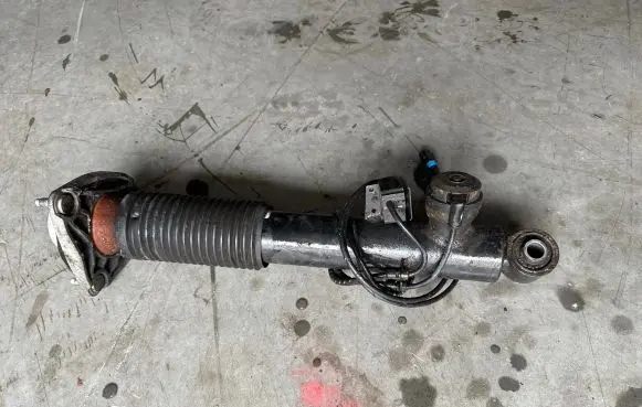 BMW X5 F15 Rear shock absorber/damper 6875089