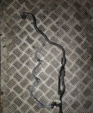 Mercedes-Benz Vito Viano W447 Fuel injector supply line/pipe 