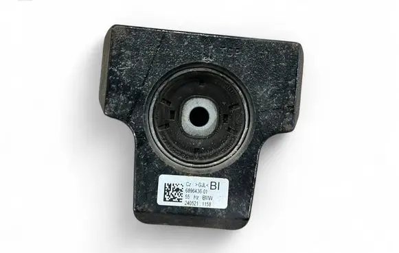 BMW 3 G20 G21 Rear differential/diff mount bracket 6896436 2405211158