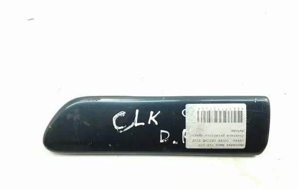 Fender trim (molding)