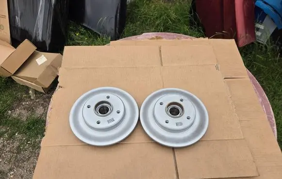 Peugeot 208 I Rear brake disc 424932 3648487