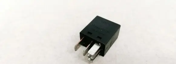 Ford Galaxy Other relay 7M0951253C 95VW10K705EA