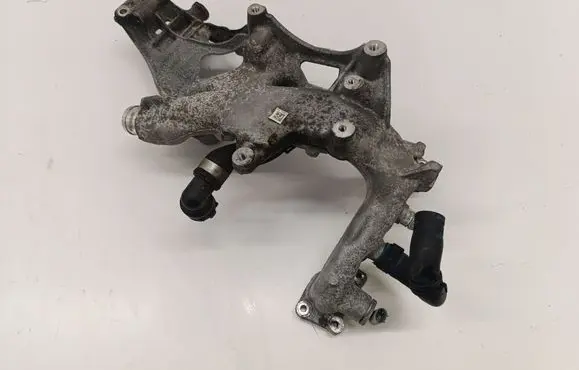 Mercedes-Benz CLA C117 X117 W117 A/C compressor mount bracket A6512011709