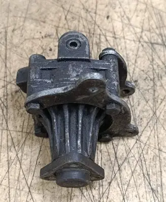 BMW 3 E36 Power steering pump 7681955231