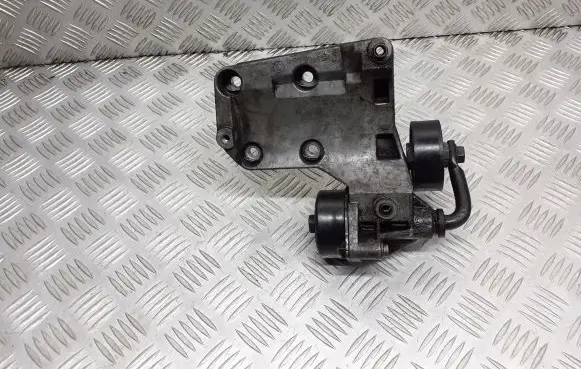 BMW 5 E39 A/C compressor mount bracket 7786194