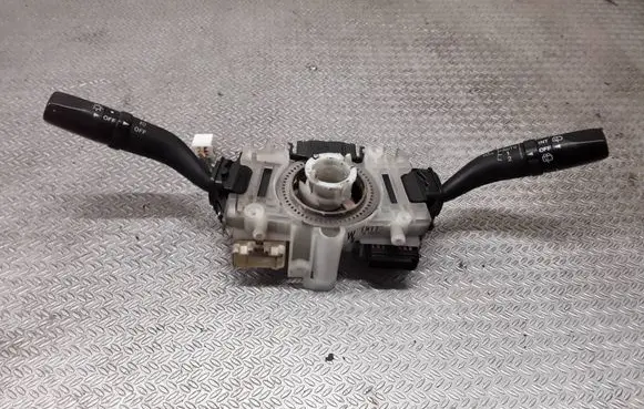 Mazda CX-7 Wiper turn signal indicator stalk/switch 17G242