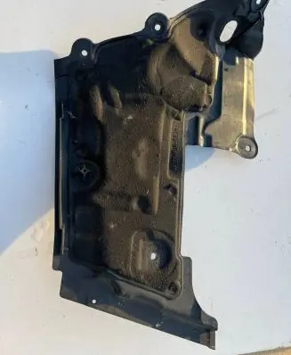 Mercedes-Benz C W205 Other engine bay part A2056200040