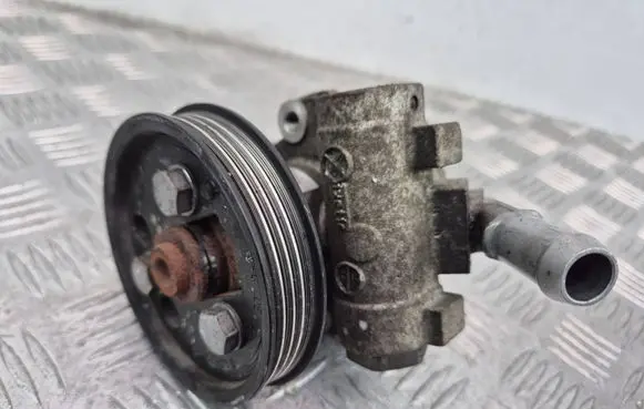 BMW X1 E84 Power steering pump 679886501 50025
