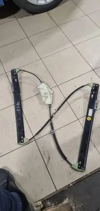Audi A8 S8 D4 4H Front window lifting mechanism without motor 4H0837461A