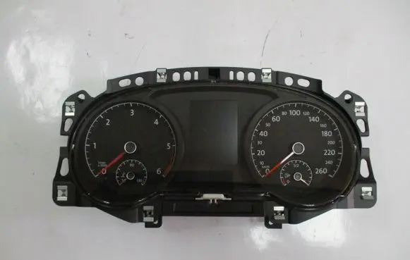 Volkswagen Golf VII Speedometer (instrument cluster) 5g0920870A