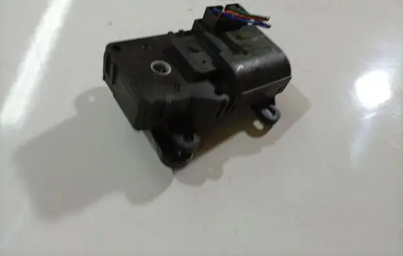 KIA Sorento Air flap motor/actuator H4007305002M09