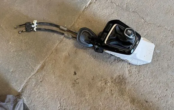 Opel Corsa F Gear shifter/selector 9824124780