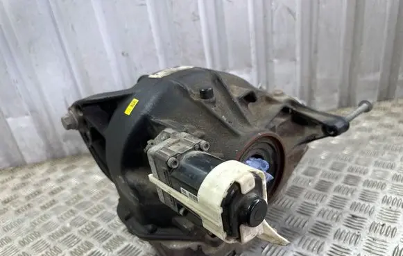BMW M5 F90 Rear differential 7856928 ES17773 1818021300860000