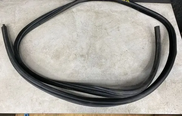 BMW 3 E90 E91 Front door rubber seal