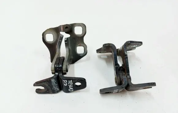 Front door hinge set
