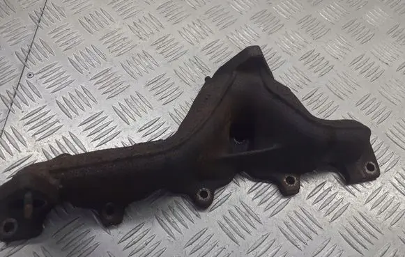 Volvo V50 Exhaust manifold