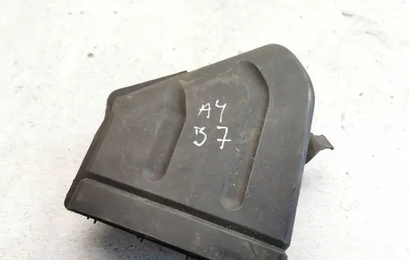 Audi A4 S4 B7 8E 8H Air intake duct part 8E0129617D
