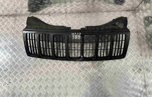 Jeep Grand Cherokee Front bumper upper radiator grill 55156814AE