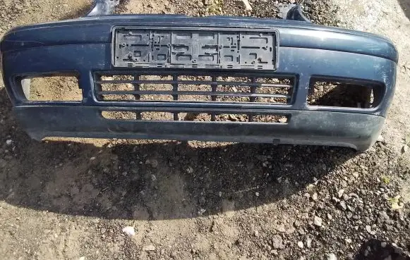 Volkswagen Golf IV Front bumper