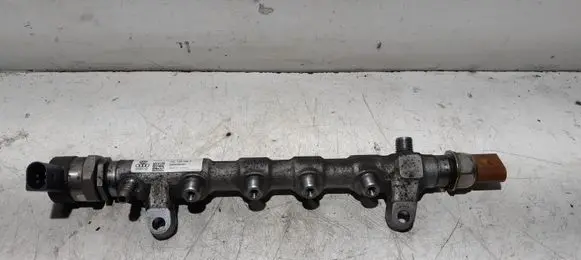 Volkswagen PASSAT B7 Fuel main line pipe 03L130089P