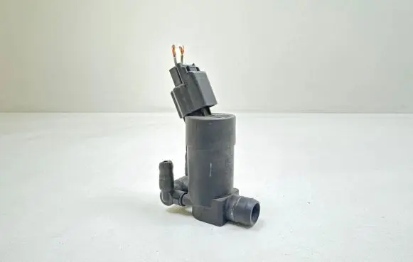 Ford Focus Windscreen/windshield washer pump 1S7117K624FC T655C 1S7117K624FE