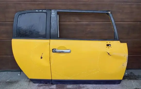 Toyota FJ cruiser Front door
